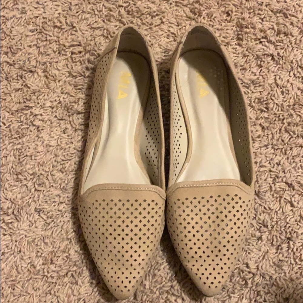 Nude Flats
